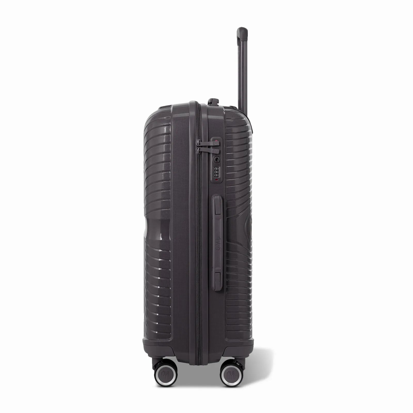 Côté de la valise moyenne GYL Signature argent avec serrure TSA intégrée et poignée latérale assortie.